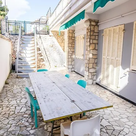 Pied-a-terre Fronte Mare Appartement Celle Ligure